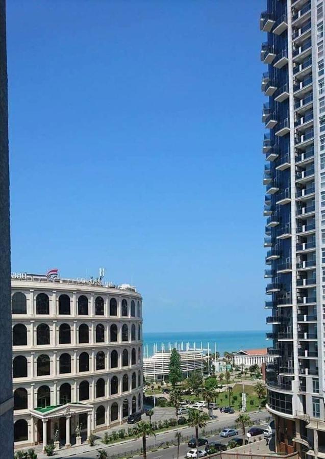 Apartment On Khimshiashvili Μπατούμι Εξωτερικό φωτογραφία