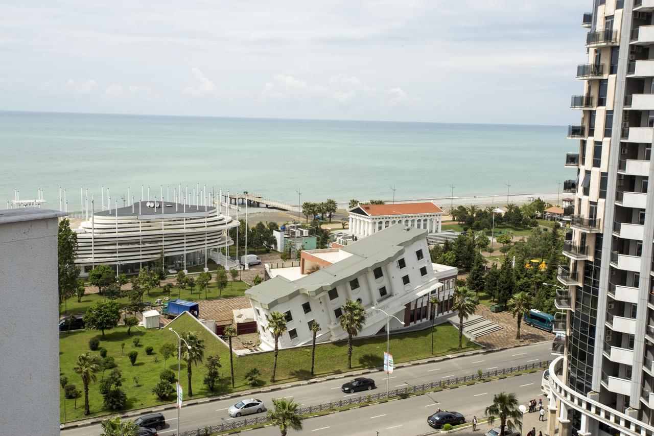 Apartment On Khimshiashvili Μπατούμι Εξωτερικό φωτογραφία